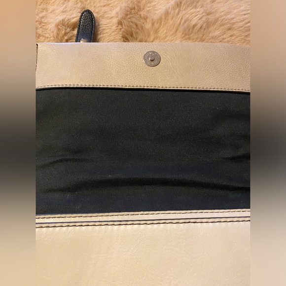 Call it spring purse with long strap - Picture 8 of 8